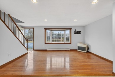 Welcome to easy, low-maintenance living in the heart of - photo 6