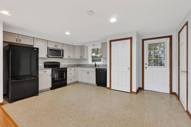 Welcome to easy, low-maintenance living in the heart of - photo 10