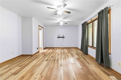 Fantastic opportunity in a prime Bella Vista location! This - photo 8