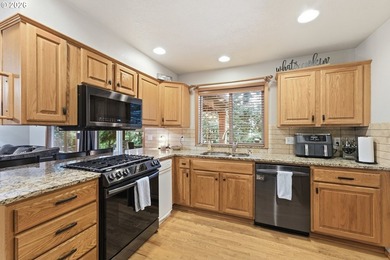 Welcome to this beautifully maintained, two-story traditional - photo 11