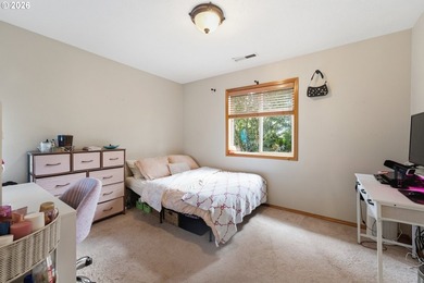 Welcome to this beautifully maintained, two-story traditional - photo 23