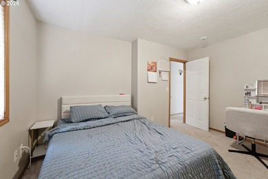 Welcome to this beautifully maintained, two-story traditional - photo 28