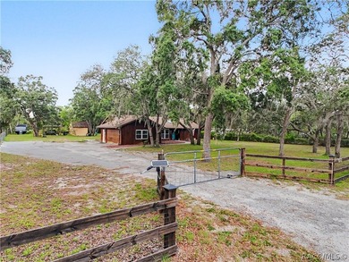 Welcome to 5253 W. Rochelle Street, Homosassa, FL! Situated on a - photo 3