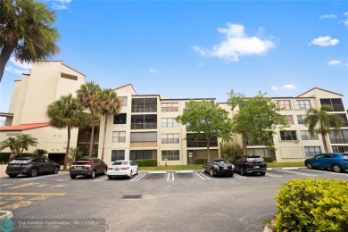 (private lake, pond, creek) Condo For Sale in Pompano Beach Florida