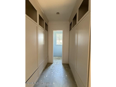Welcome to this exceptional 5-bedroom, 4.5-bath home nestled in - photo 10