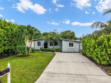 Beautifully Updated East Boca Home - No HOA! Welcome to this - photo 1