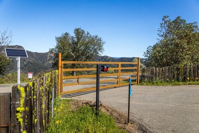 The 120 acre Pritchett Peaks Vineyard is nestled in the majestic - photo 4