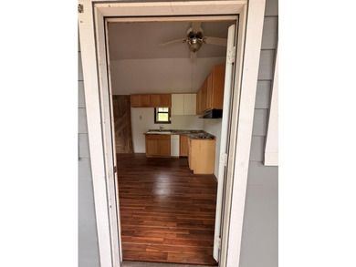 Discover the possibilities at 136 Palm! Situated on two spacious - photo 8
