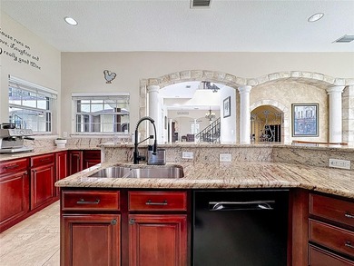 Experience spacious Florida living in this CUSTOM-BUILT ESTATE - photo 13