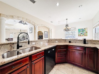 Experience spacious Florida living in this CUSTOM-BUILT ESTATE - photo 14