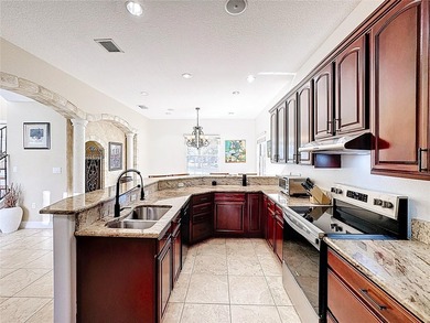Experience spacious Florida living in this CUSTOM-BUILT ESTATE - photo 15