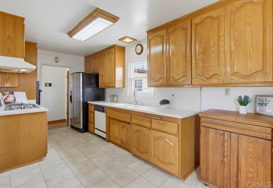 Welcome to this beautifully maintained Serra Mesa home where the - photo 16