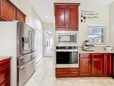 Experience spacious Florida living in this CUSTOM-BUILT ESTATE - photo 18