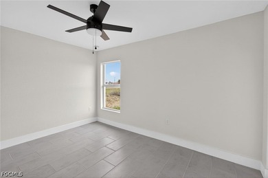 New construction waterfront home in NE Cape Coral! This 4 - photo 22