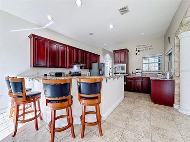 Experience spacious Florida living in this CUSTOM-BUILT ESTATE - photo 23