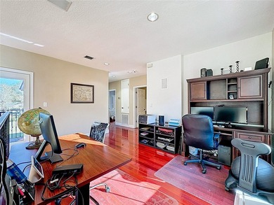 Experience spacious Florida living in this CUSTOM-BUILT ESTATE - photo 37