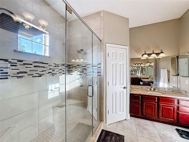 Experience spacious Florida living in this CUSTOM-BUILT ESTATE - photo 45