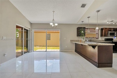 Stunning one-story 3-bedroom, 2-bath home in sought-after Oak - photo 10