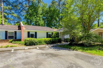 Rare opportunity to own a corner 3 bedroom, 2 bathroom - photo 2