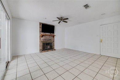 Rare opportunity to own a corner 3 bedroom, 2 bathroom - photo 5
