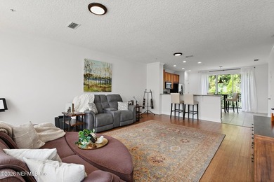 MOTIVATED SELLERS, BRING ALL OFFERS! Enjoy a walkable lifestyle - photo 8