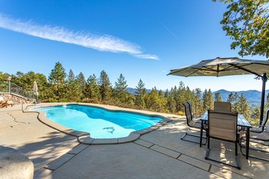 Your Mountain Paradise Awaits. Soak in breathtaking, panoramic - photo 2