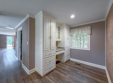 Private Retreat in the heart of Beautiful Lake Douglas. Nestled - photo 11