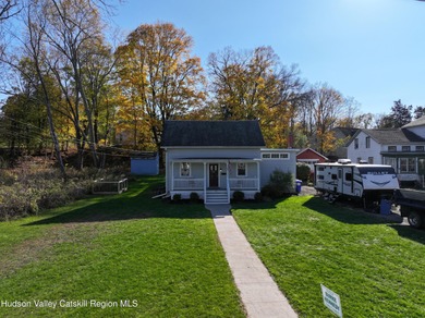 Hudson River Home For Sale in Coxsackie New York