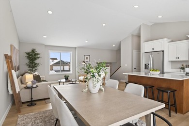 Welcome to the Hemlock! This fresh, bright, and welcoming new - photo 12