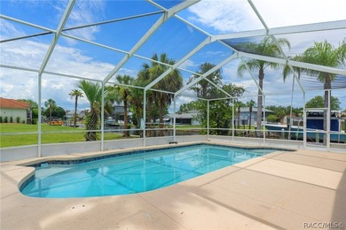 Welcome to your waterfront retreat in the highly sought-after - photo 3