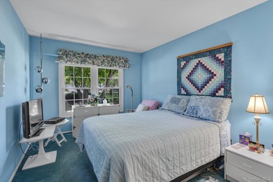 Welcome to 35 Lakebridge Drive South, a beautifully maintained - photo 16
