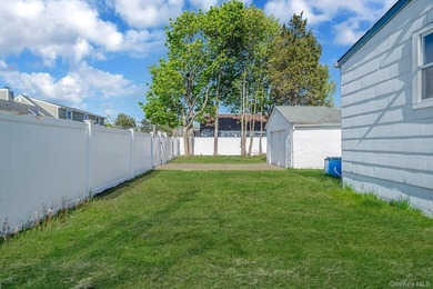 Welcome Home To This Charming Lindenhurst Colonial Nestled In - photo 18