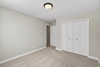 Welcome to the Hemlock! This fresh, bright, and welcoming new - photo 30