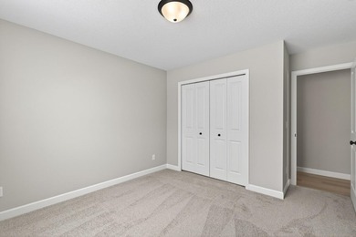 Welcome to the Hemlock! This fresh, bright, and welcoming new - photo 33