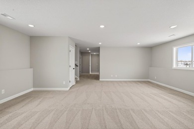 Welcome to the Hemlock! This fresh, bright, and welcoming new - photo 38