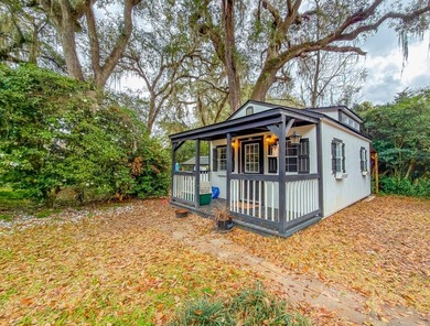 Private Retreat in the heart of Beautiful Lake Douglas. Nestled - photo 38