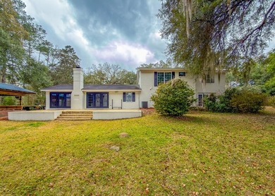 Private Retreat in the heart of Beautiful Lake Douglas. Nestled - photo 42