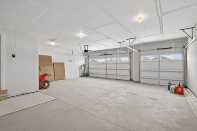 Welcome to the Hemlock! This fresh, bright, and welcoming new - photo 47