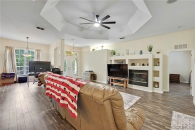 Nestled on a quiet cul-de-sac in the highly sought-after - photo 3