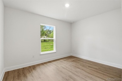 MOVE-IN READY | NEW CONSTRUCTION | OPEN FLOOR PLAN This - photo 18