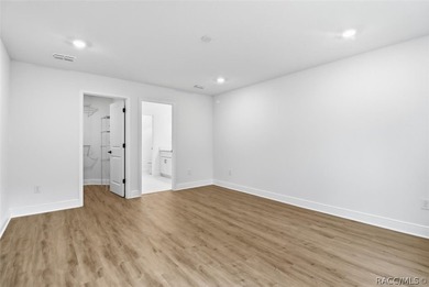 MOVE-IN READY | NEW CONSTRUCTION | OPEN FLOOR PLAN This - photo 24