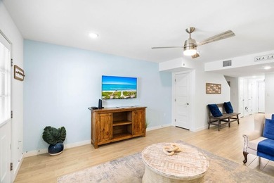 Welcome to LITTLE BAY LANDING, a beautifully renovated 24-unit - photo 9