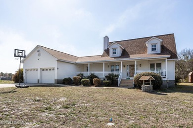 Lake Home For Sale in Newport, North Carolina
