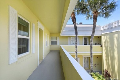 Beautiful 2 Bed/2 Bath with 1,370 Sq Ft of Living Space. Kitchen - photo 7