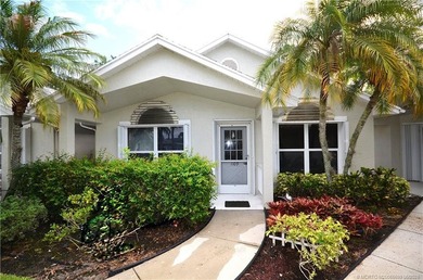 Move right in. This cozy villa has been recently updated and is - photo 1