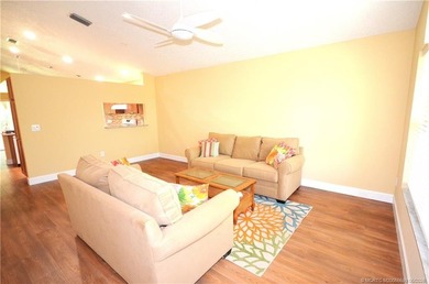Move right in. This cozy villa has been recently updated and is - photo 6