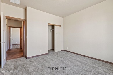 Beautiful new construction with detached shop in extraordinary - photo 12