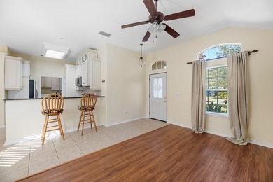 Two Bedroom PLUS a Study! Pristine home and a wonderful floor - photo 3