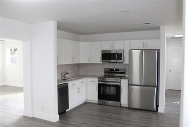 Come see this beautiful FULLY RENOVATED 4/2 in the heart of