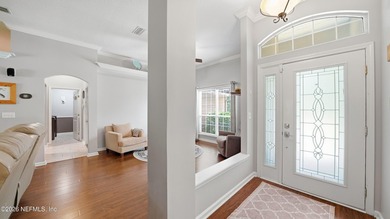 Welcome to a spacious home nestled in the desirable North Creek - photo 2
